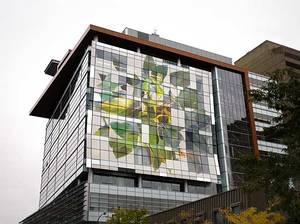 Vue générale de la verrière située en façade est de la John Molson School of Business.